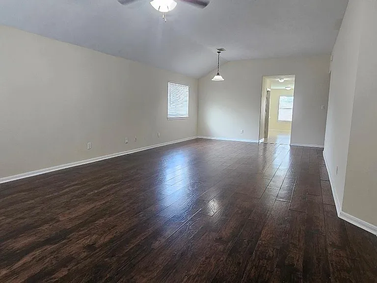 7111 Brody Ln — Photo 3