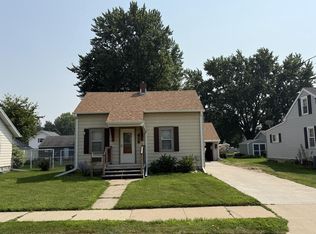 605 Pierce Ave, Little Chute, WI 54140