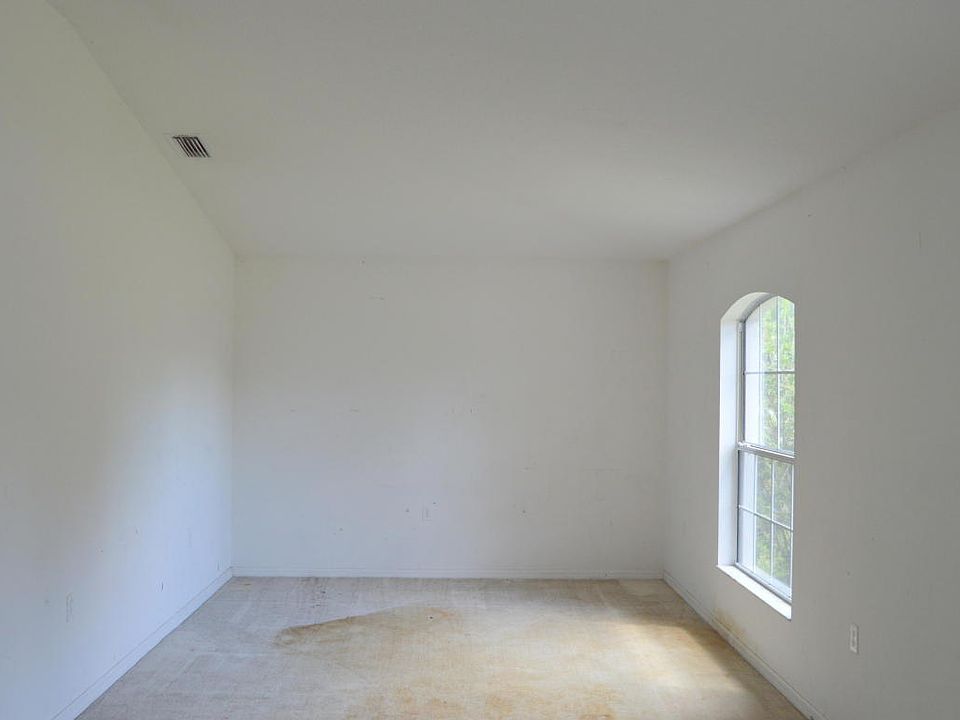 2nd image of 17186 SW 39th Cir