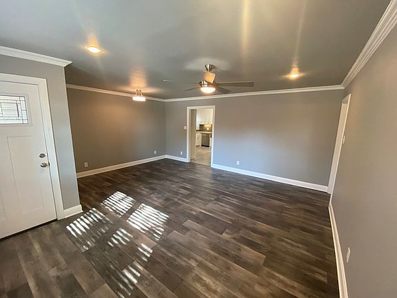 4th image of 4604 Wilshire Dr