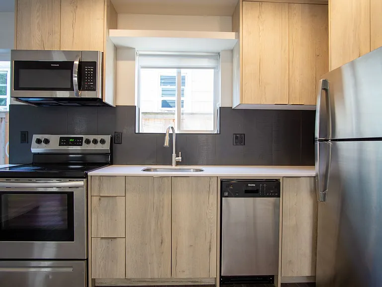 6833 N Montana Ave #2 — Photo 3