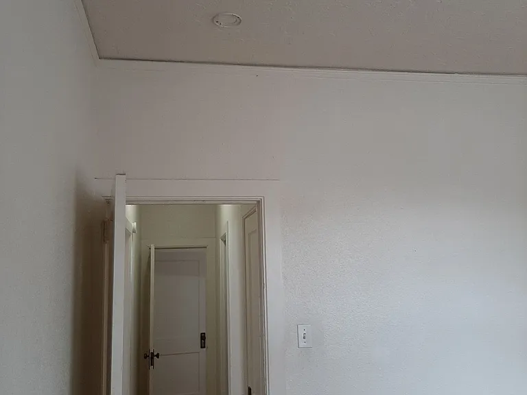College Housing - 4 bedrooms — Photo 33