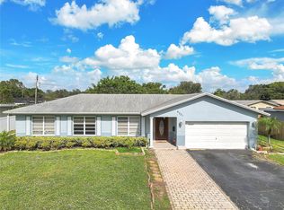 5301 SW 9th St, Plantation, FL 33317