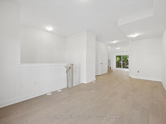 4th image of 39 Marret Ln