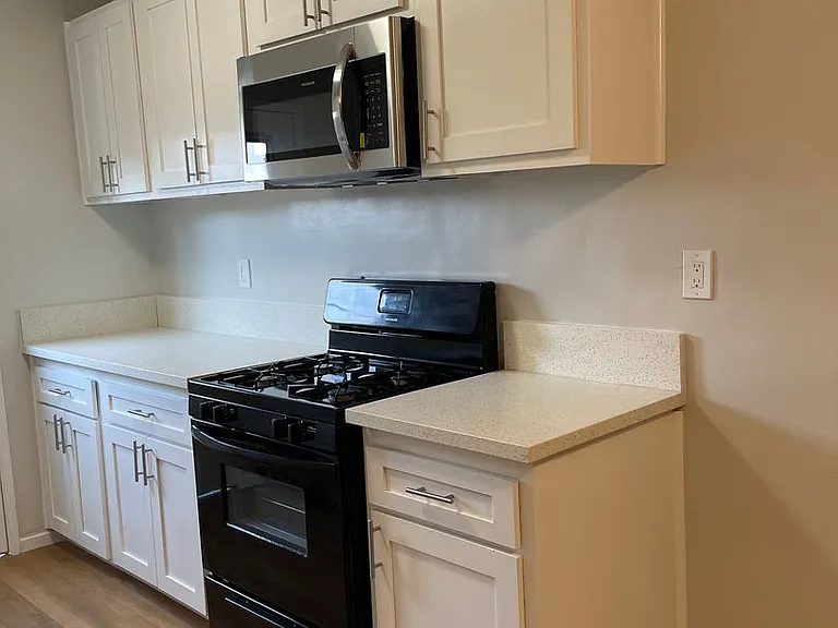 Stone Gate Apartments — Photo 83
