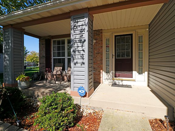 2nd image of 836 Tallgrass Dr