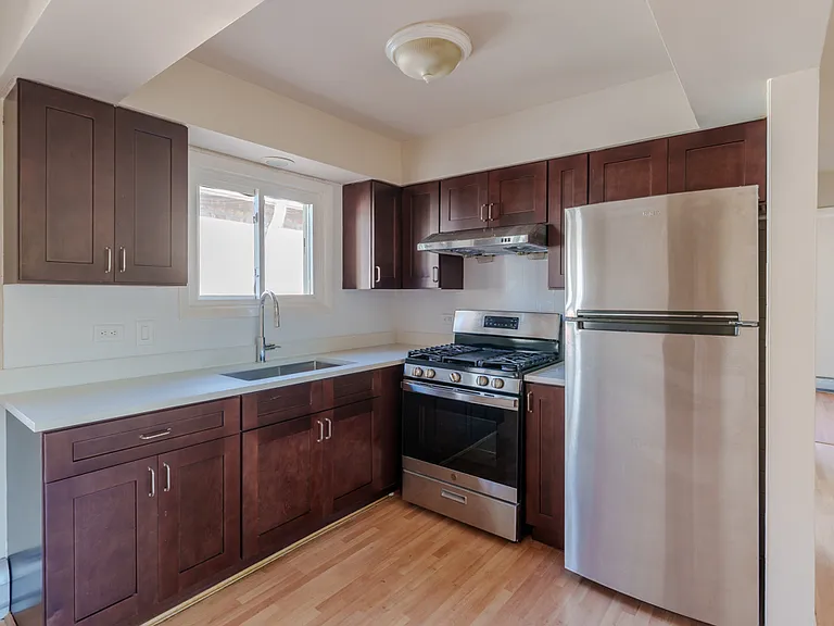 269 W 25th Pl #2S — Photo 3