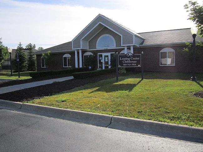 Blackberry Creek Village Apartments — Photo 3