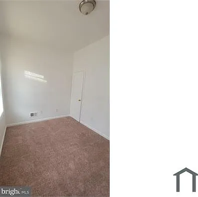 400 N Port St — Photo 2