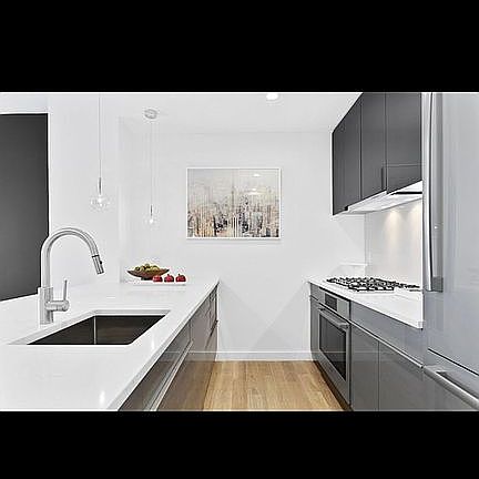 3rd image of 236 17th St #5C