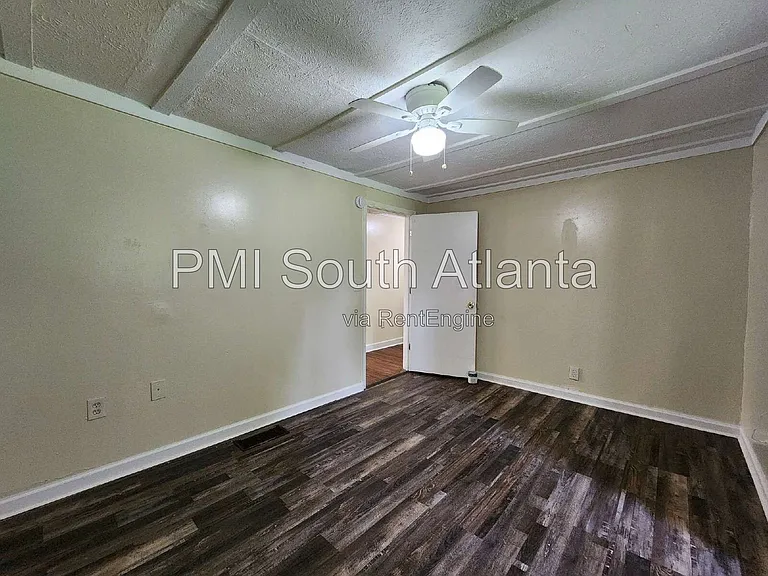 348 N 17th St — Photo 10