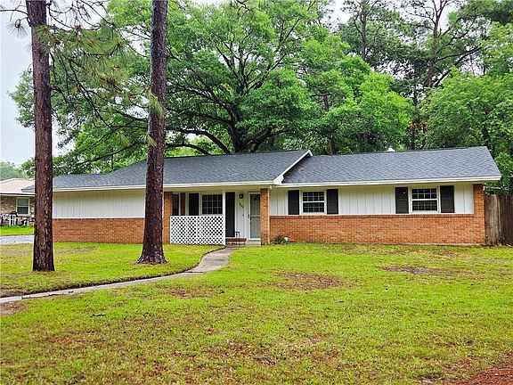 3rd image of 800 Graymont Dr