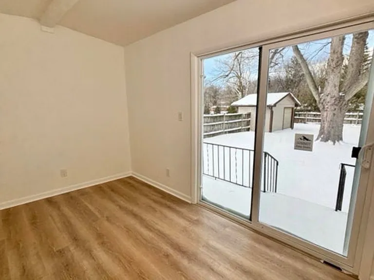 325 Winwood Ave — Photo 24