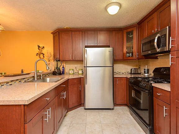 4th image of 972 E 178 St #A