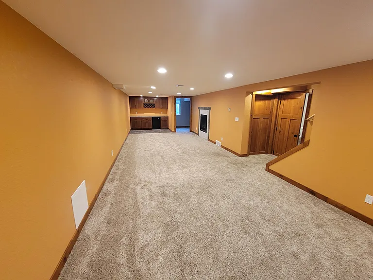 125 Pfau St — Photo 30