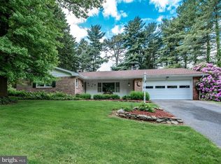 211 Hemlock Rd, Ephrata, PA 17522