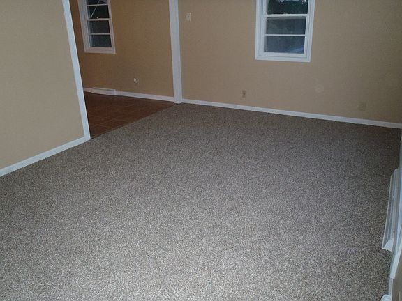 5th image of 414 Victoria Dr