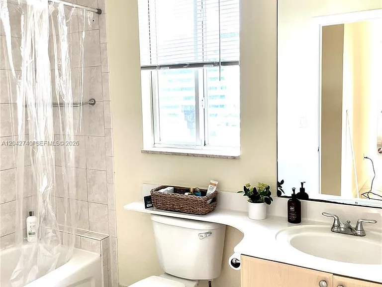 2280 SW 32nd Ave #202 — Photo 14