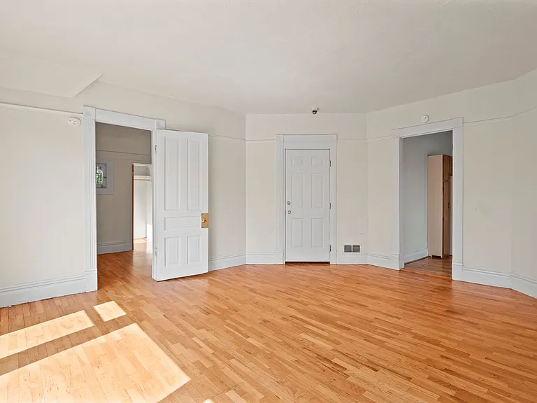 828 W Cleveland Ave — Photo 5