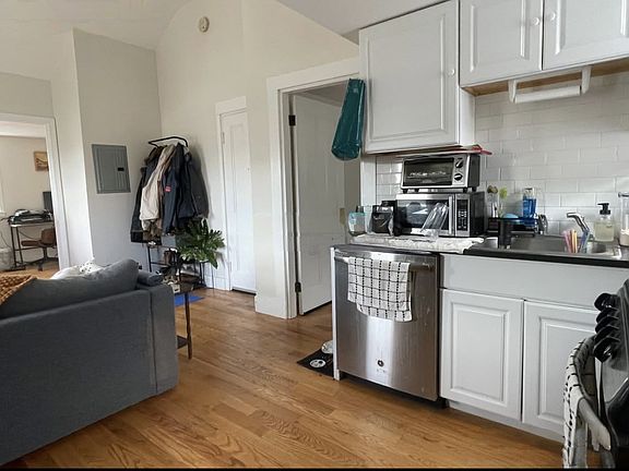 4th image of 191 Hampshire St #2