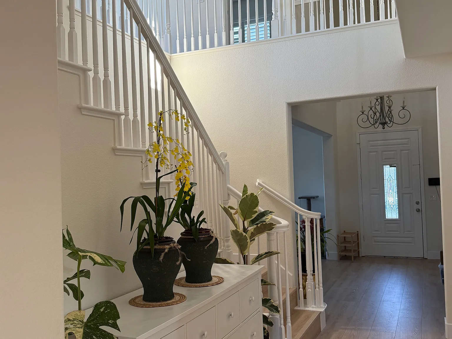 5 bed, 3497 sqft, $4,460 — Photo 3