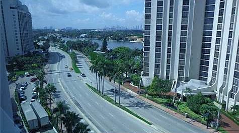 4th image of 5445 Collins Ave APT 919