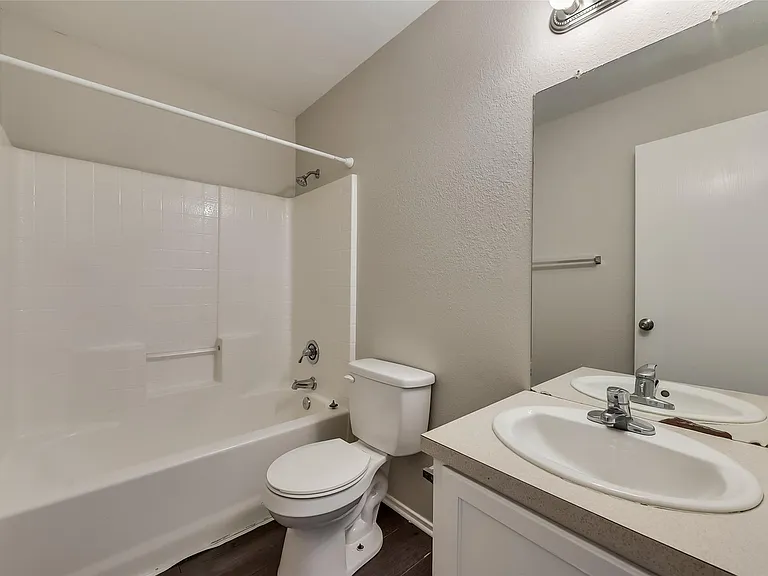305 Kings Way Dr #A — Photo 6