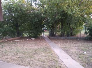 703 W Oak St, Olney, TX 76374
