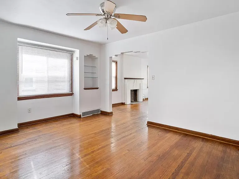 3256 Indianola Ave — Photo 4