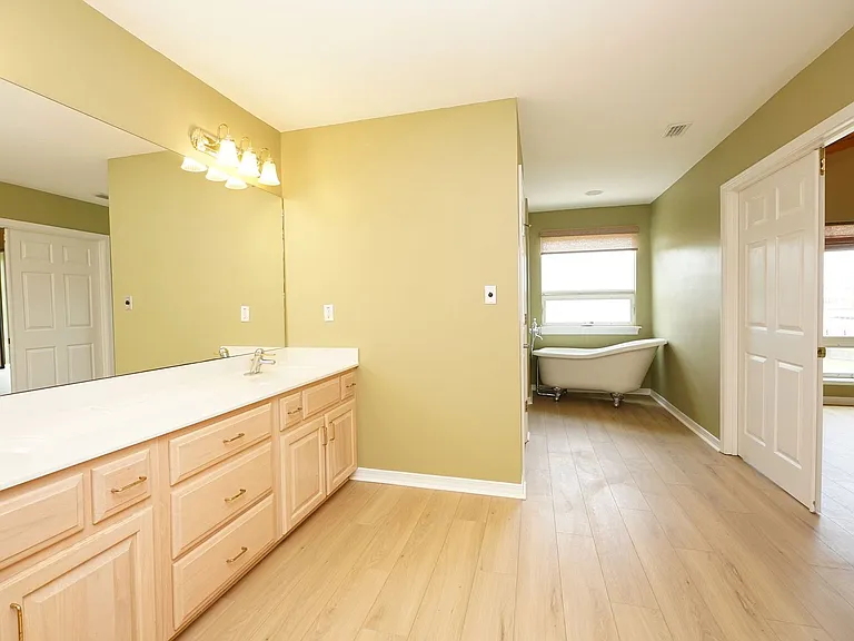 27 Old Ferry Rd — Photo 32