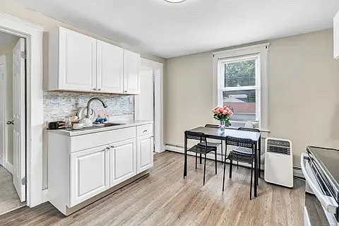 139 Peabody St #2 — Photo 5