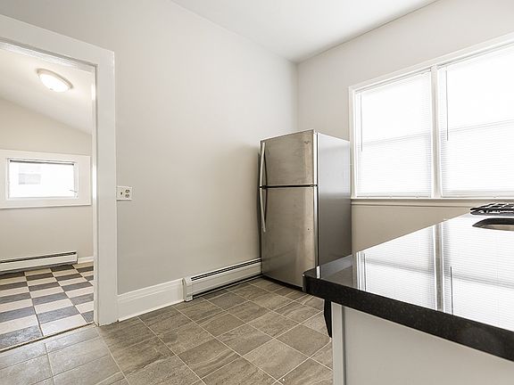 3rd image of 35-37 E 45th St #1