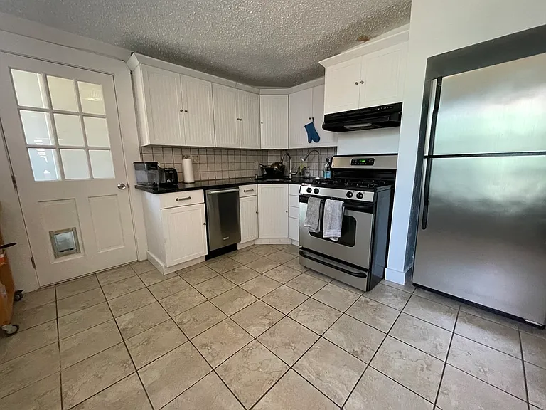 22 Maverick St #2 — Photo 10
