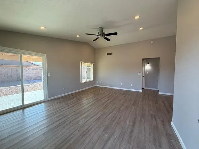 8587 N 107th Ln — Photo 5