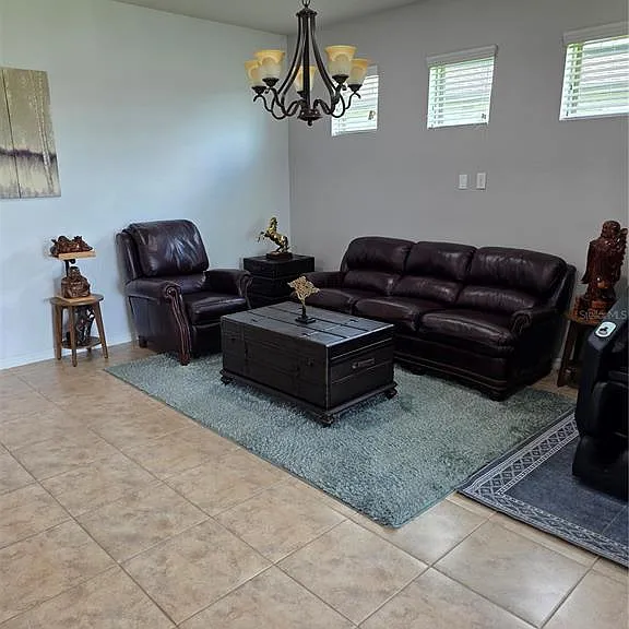 576 Cantabria Dr — Photo 11