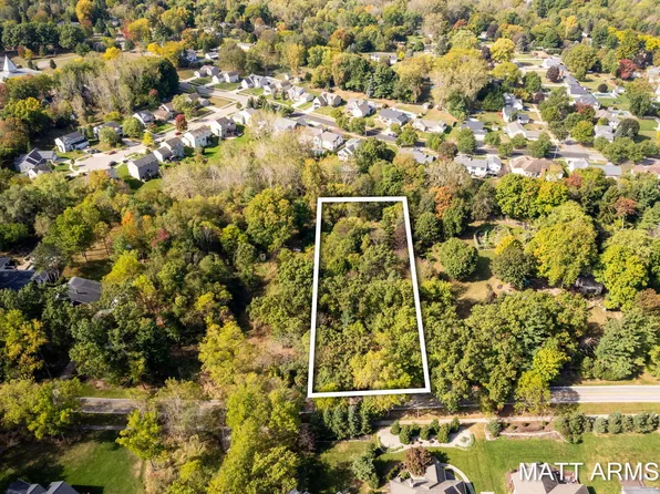 1907 Oakleigh Rd NW, Grand Rapids, MI 49504