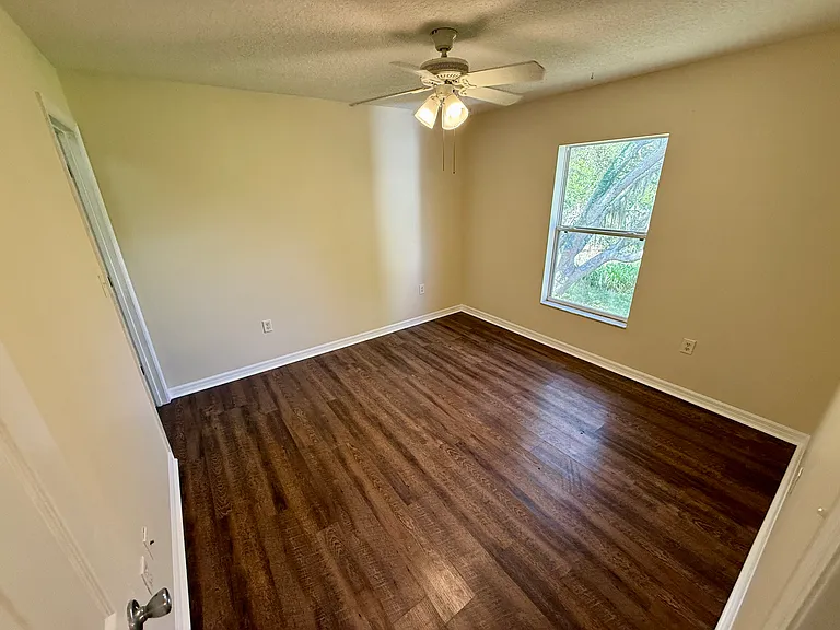 100 Morningview Dr — Photo 11