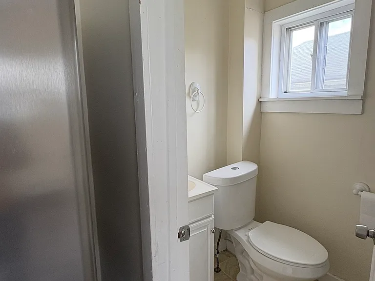 24 Curtin Ave — Photo 7