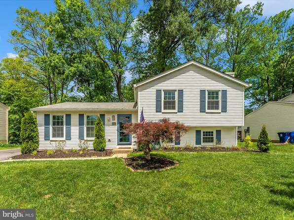 10109 Peanut Mill Dr, Gaithersburg, MD 20882