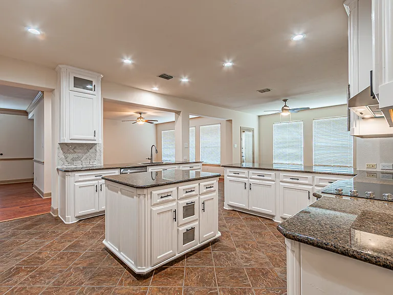 15097 Blakehill Dr — Photo 12