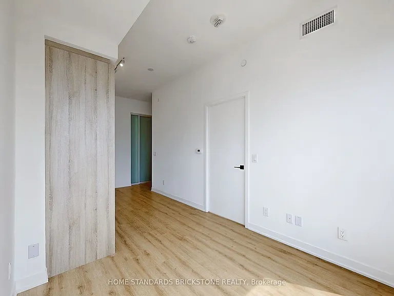 319 Jarvis St #2717 — Photo 10