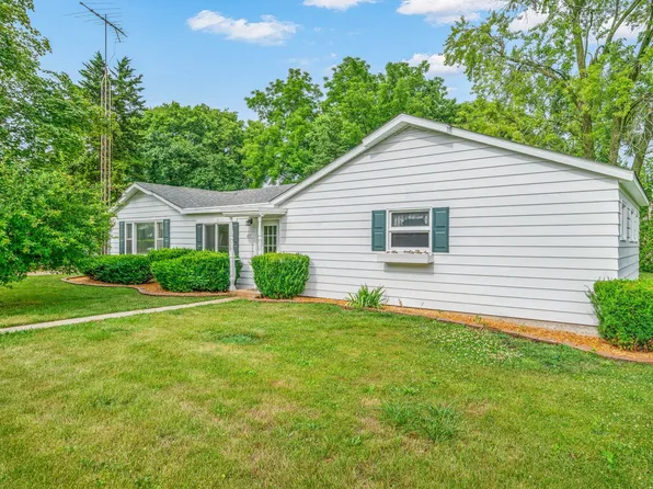 415 N Gage St, Somonauk, IL 60552