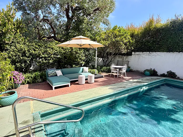 311 Amalfi Dr — Photo 84