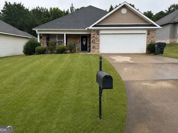 206 Lasso Dr, Warner Robins, GA 31088