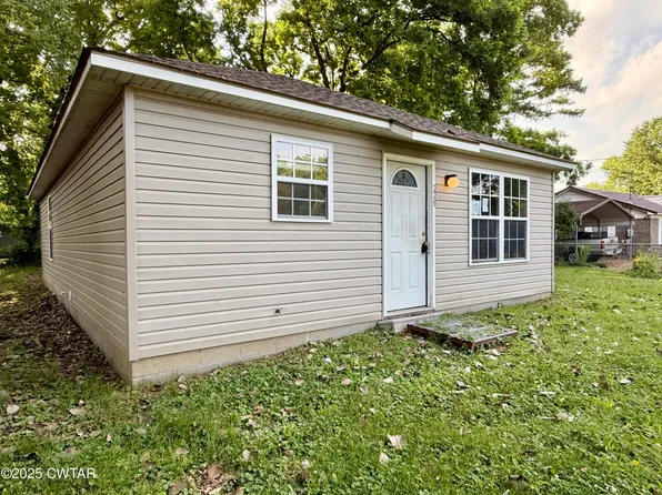 229 4th Ave, Dyersburg, TN 38024