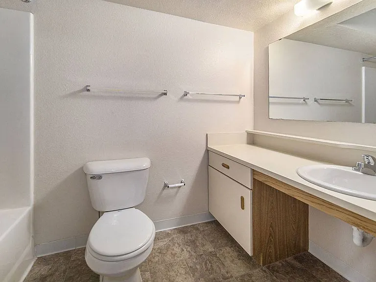 Indian Lakes Apartments — Photo 62