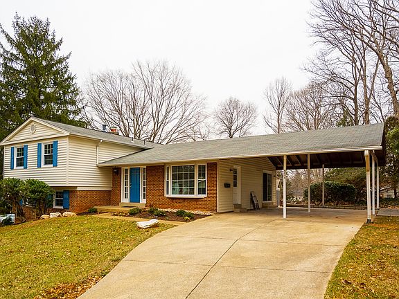 2nd image of 5013 Woodland Way