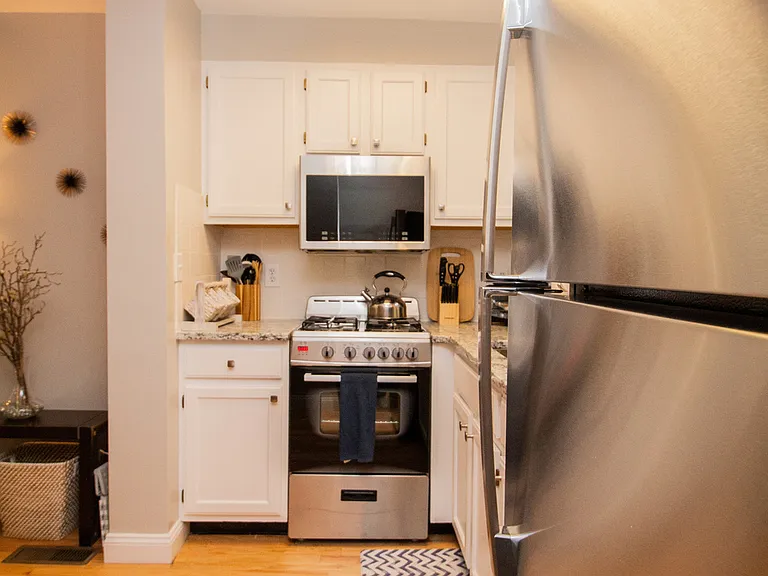 23 Jay St #B — Photo 12