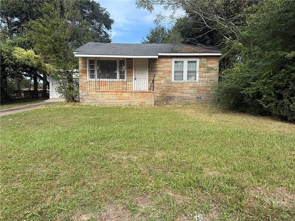 4 bed, 2.0 bath, 1770 sqft, $1,550 — Photo 1