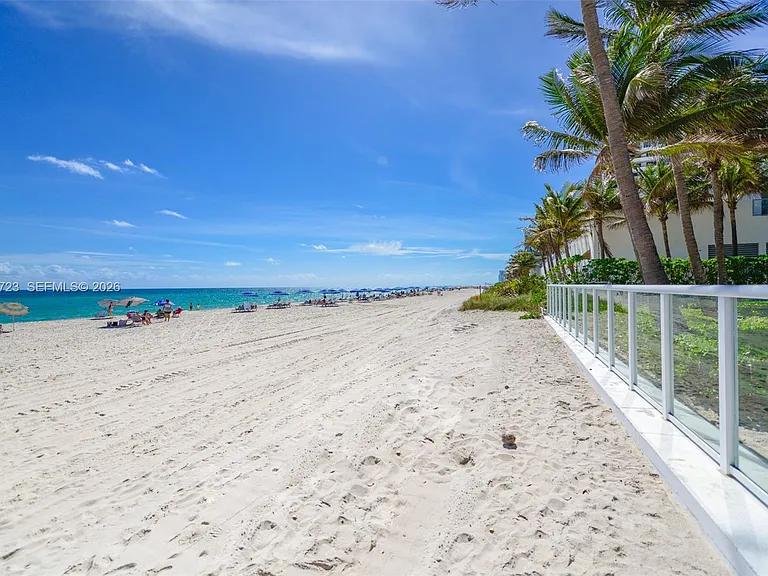 3001 S Ocean Dr #749 — Photo 27